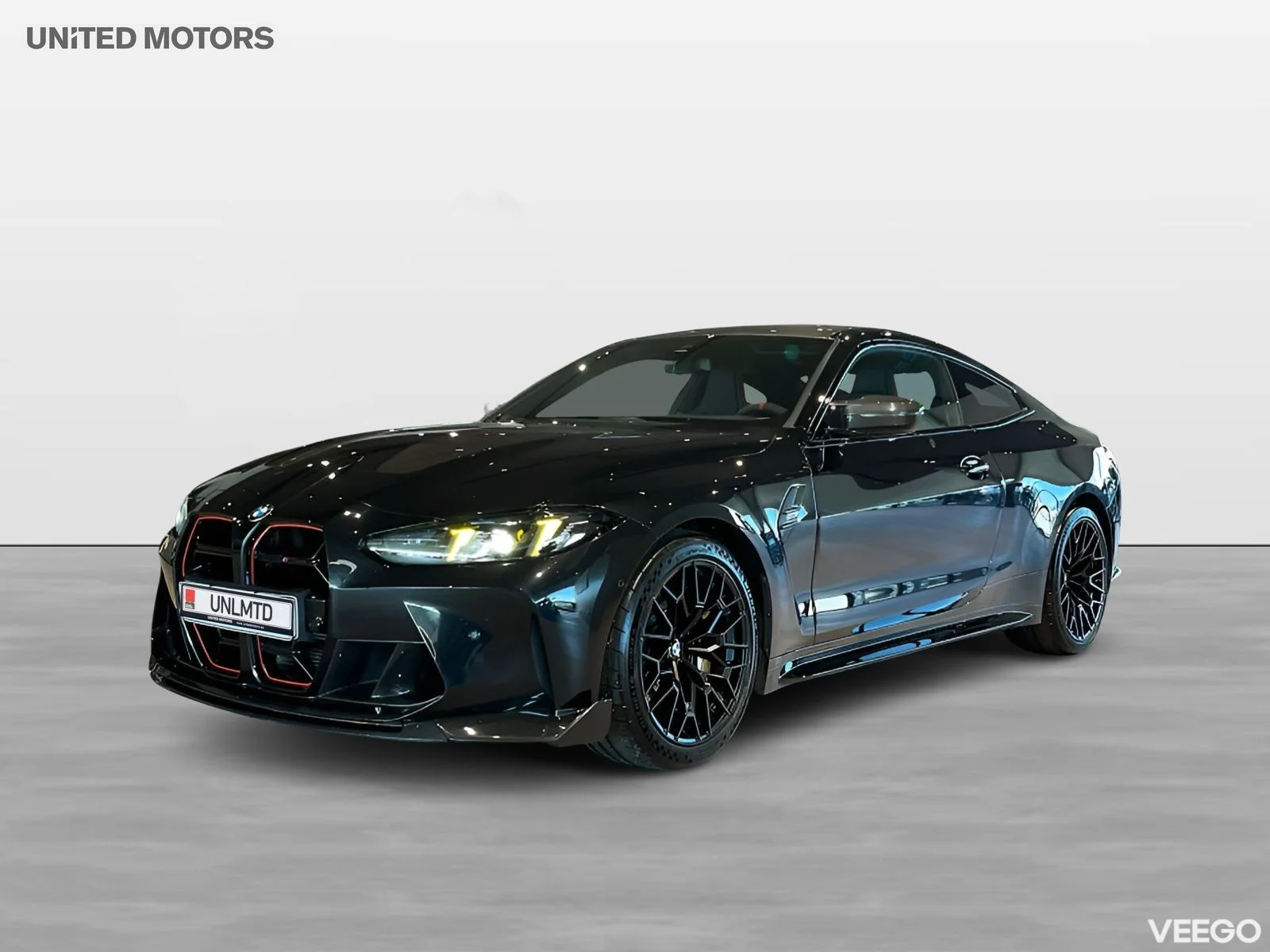 BMW M4 CS 550hk Carbon Keramiska Bromsar 404kW