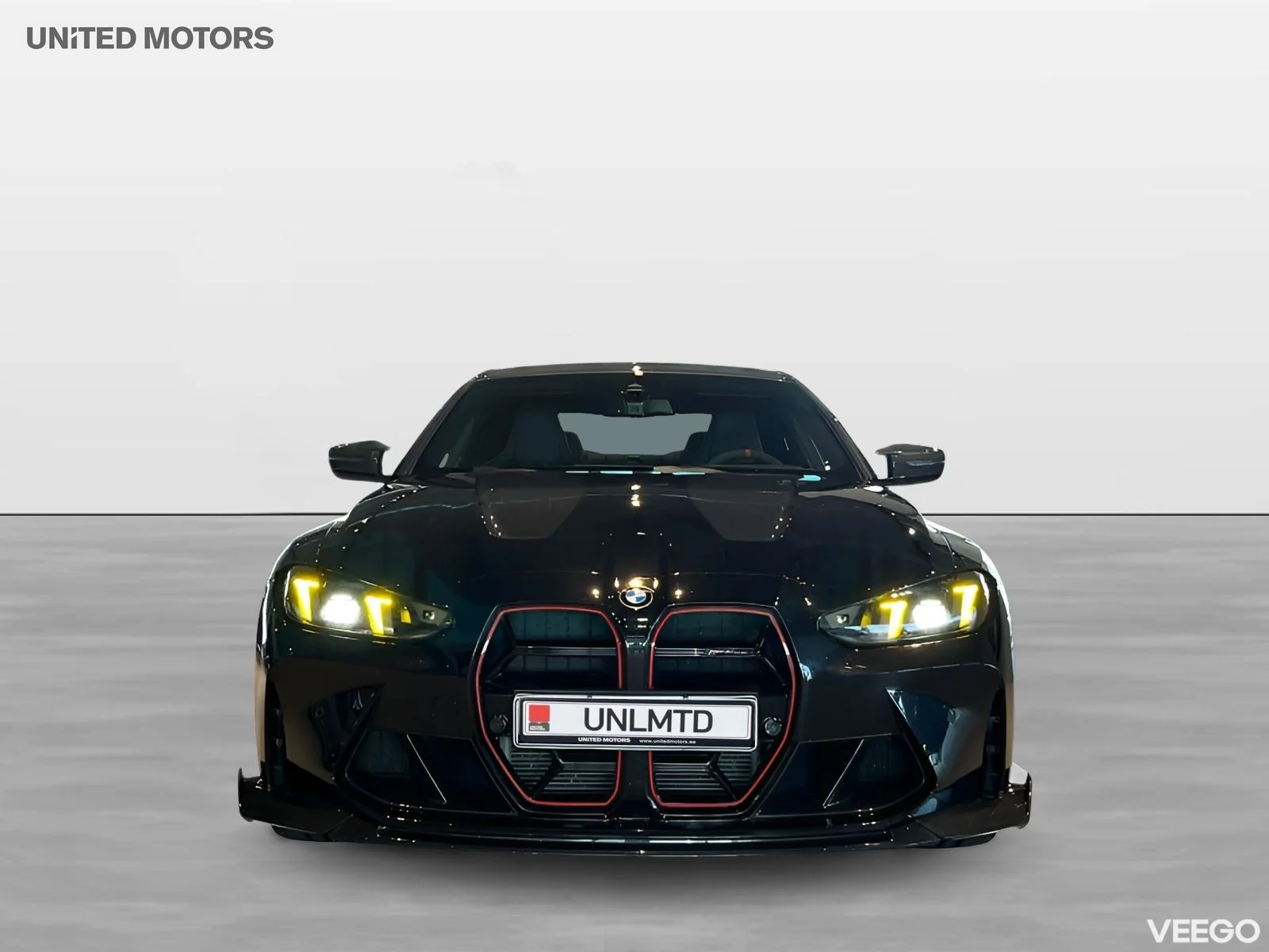BMW M4 CS 550hk Carbon Keramiska Bromsar 404kW