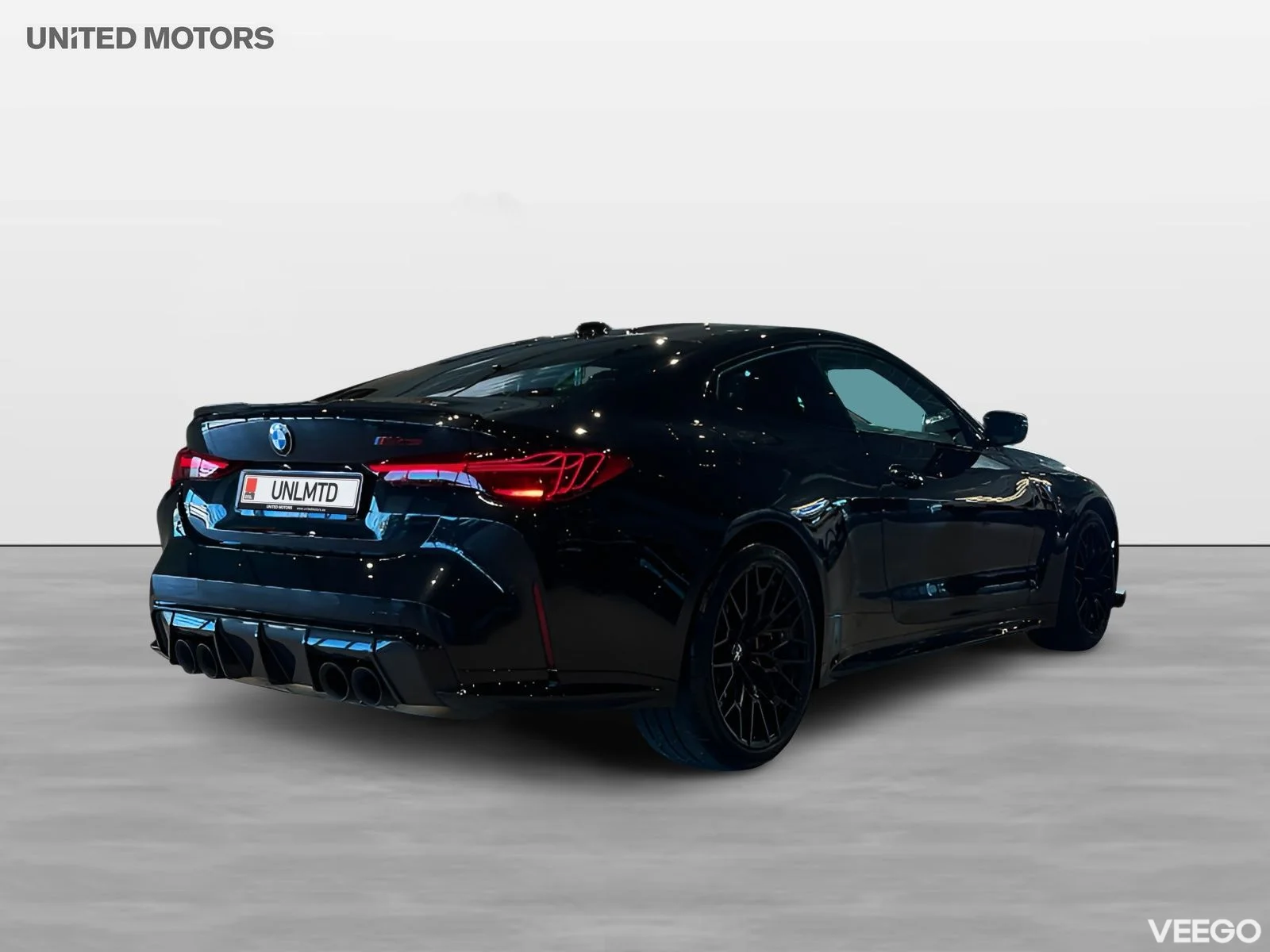 BMW M4 CS 550hk Carbon Keramiska Bromsar 404kW