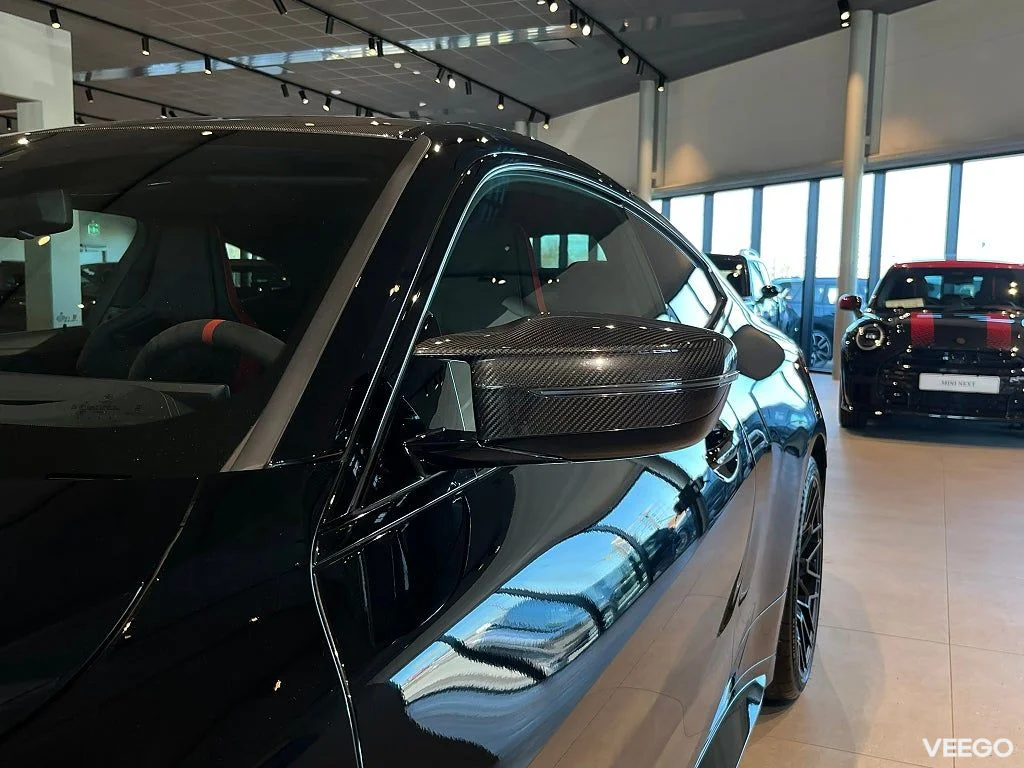 BMW M4 CS 550hk Carbon Keramiska Bromsar 404kW