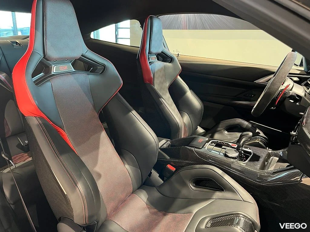 BMW M4 CS 550hk Carbon Keramiska Bromsar 404kW