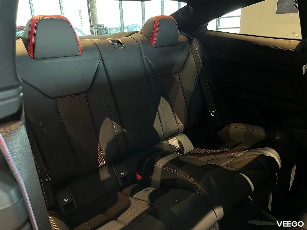 BMW M4 CS 550hk Carbon Keramiska Bromsar 404kW