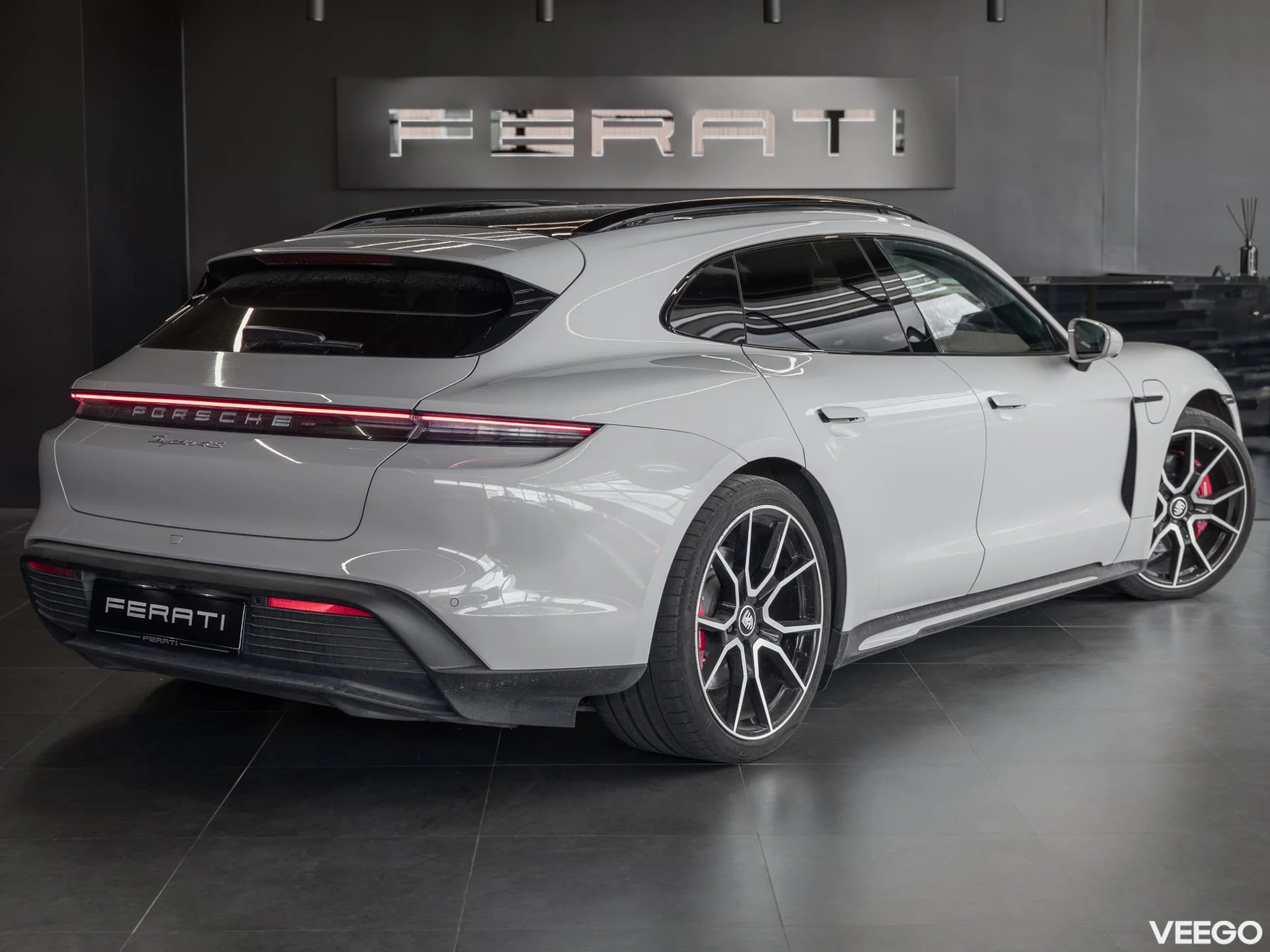 Porsche Taycan 420kW