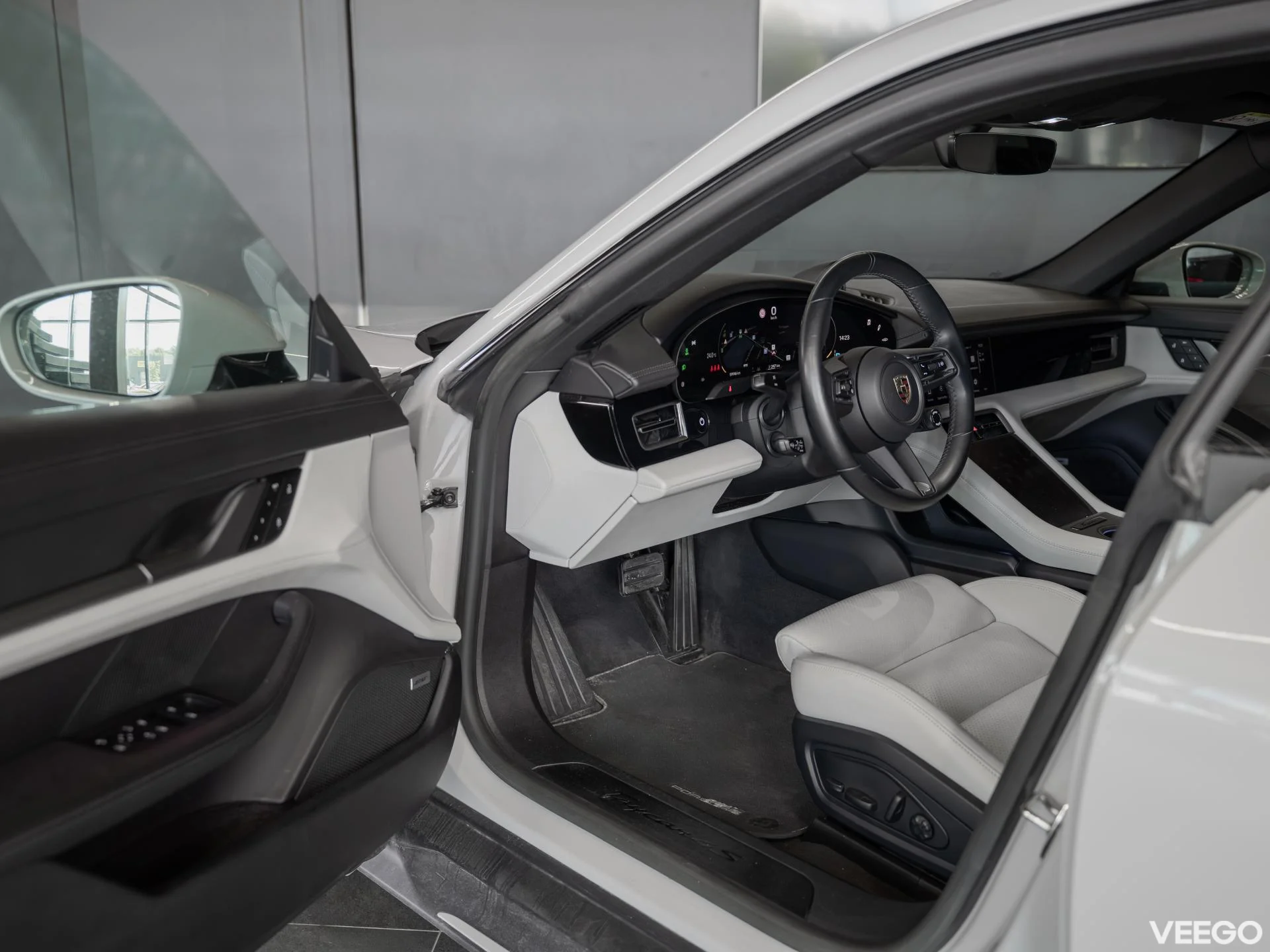 Porsche Taycan 420kW