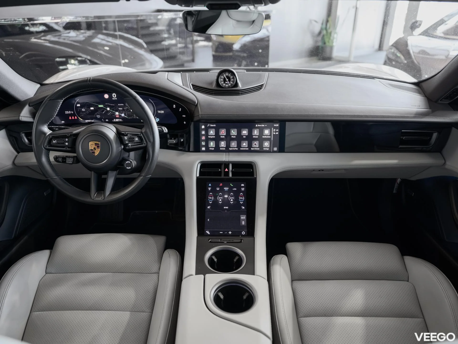 Porsche Taycan 420kW