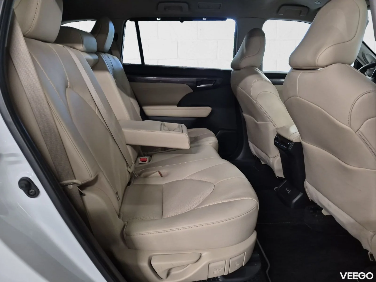 Toyota Highlander Premium AWD 2.5 140kW