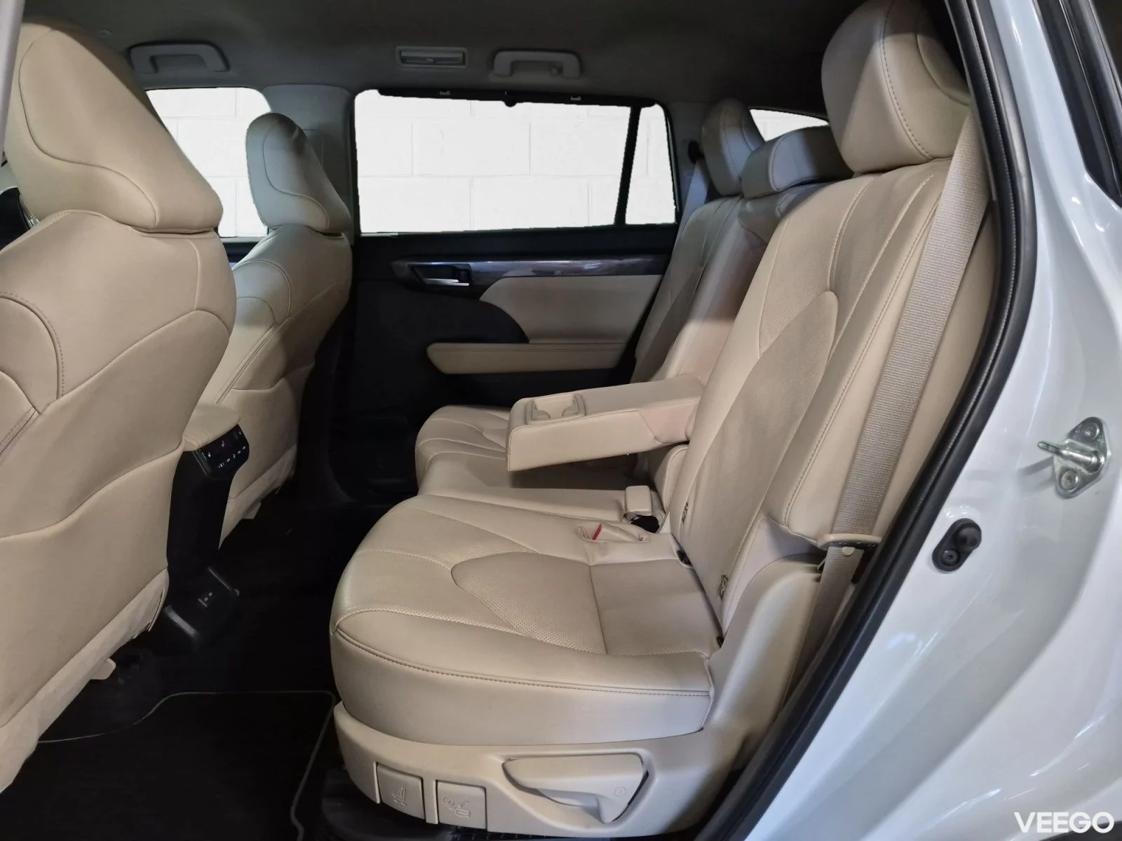 Toyota Highlander Premium AWD 2.5 140kW