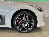 Kia Stinger T-GDI 3.3 269kW thumbnail