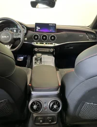 Kia Stinger T-GDI 3.3 269kW thumbnail