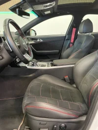 Kia Stinger T-GDI 3.3 269kW thumbnail