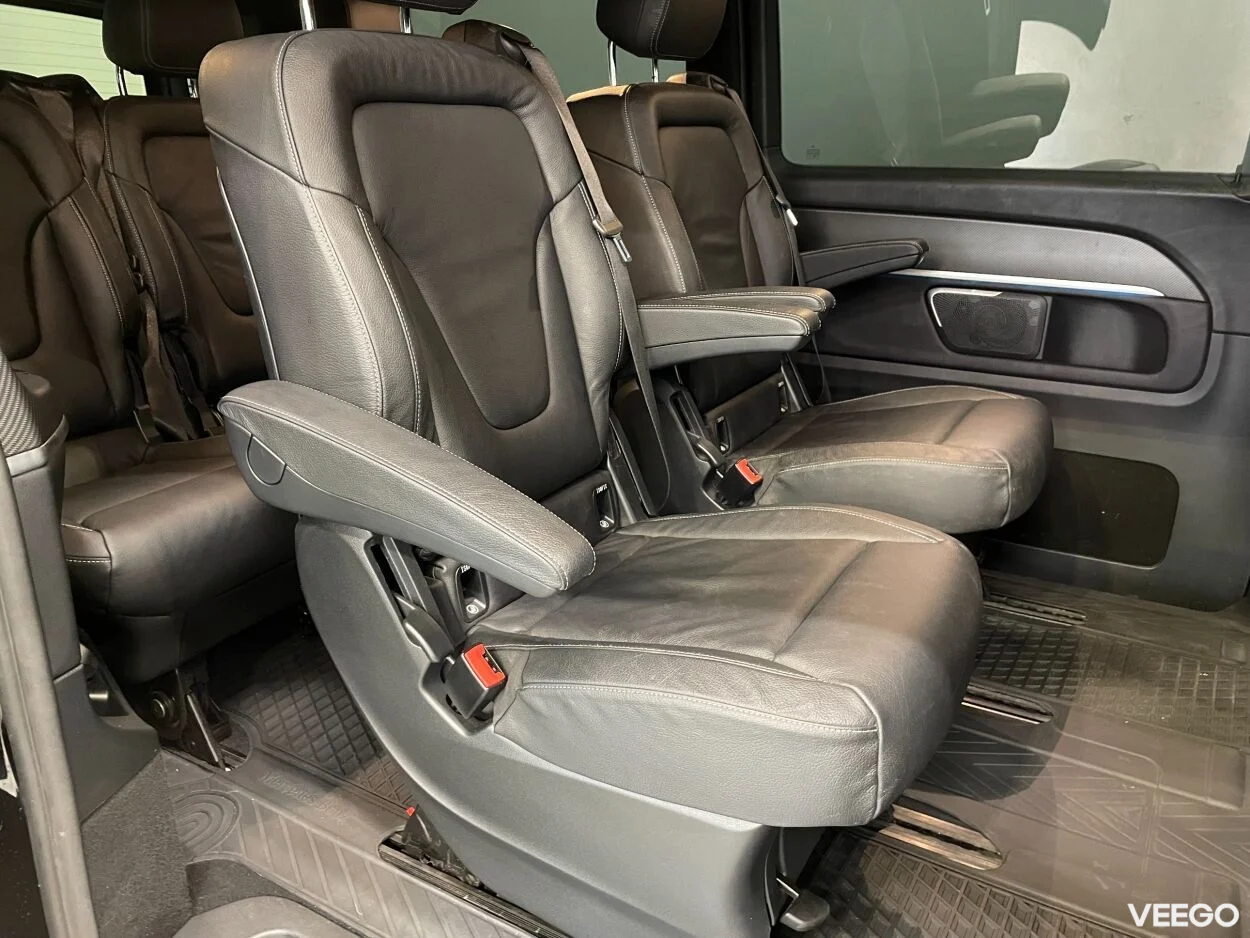 Mercedes-Benz V300 d Extra Lang AMG Night Facelift 2 174kW