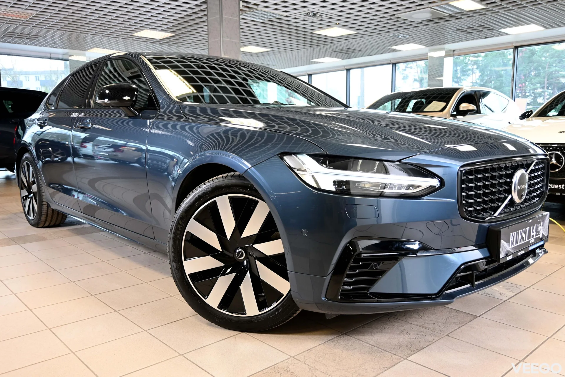 Volvo S90 AWD T8 B&W ULTIMATE DARK XENIUM INTELLI SAFE FULL 2 335kW