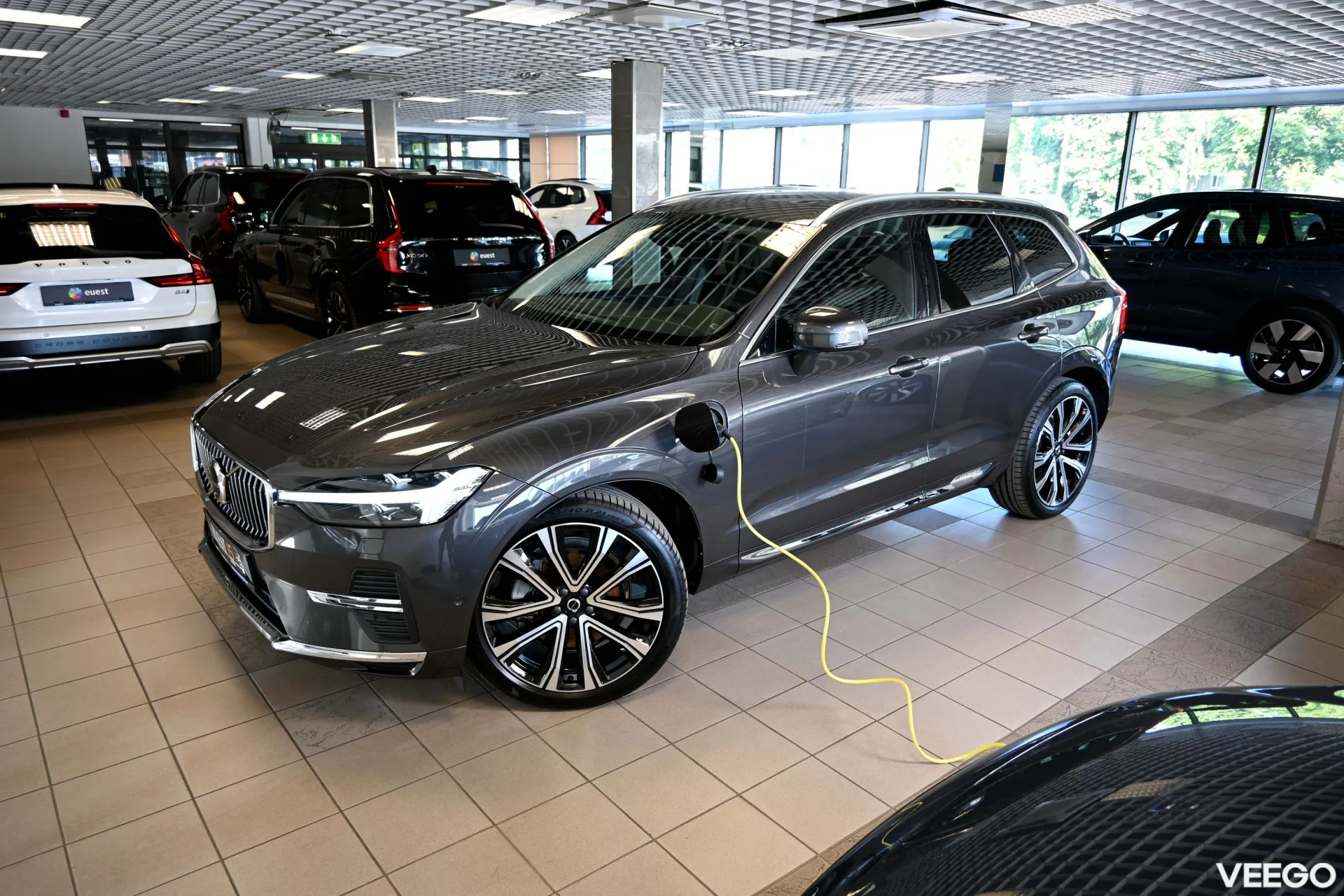 Volvo XC60 AWD 4C H&K BRIGHT LUXURY XENIUM INTELLI SAFE 2 335kW
