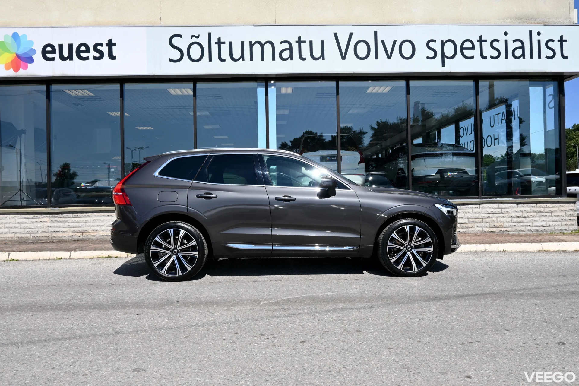 Volvo XC60 AWD 4C H&K BRIGHT LUXURY XENIUM INTELLI SAFE 2 335kW