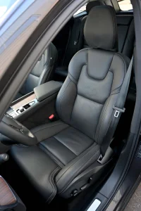 Volvo XC60 AWD 4C H&K BRIGHT LUXURY XENIUM INTELLI SAFE 2 335kW thumbnail