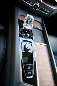 Volvo XC60 AWD 4C H&K BRIGHT LUXURY XENIUM INTELLI SAFE 2 335kW thumbnail