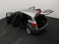 Kia Carens 1.7 104kW thumbnail