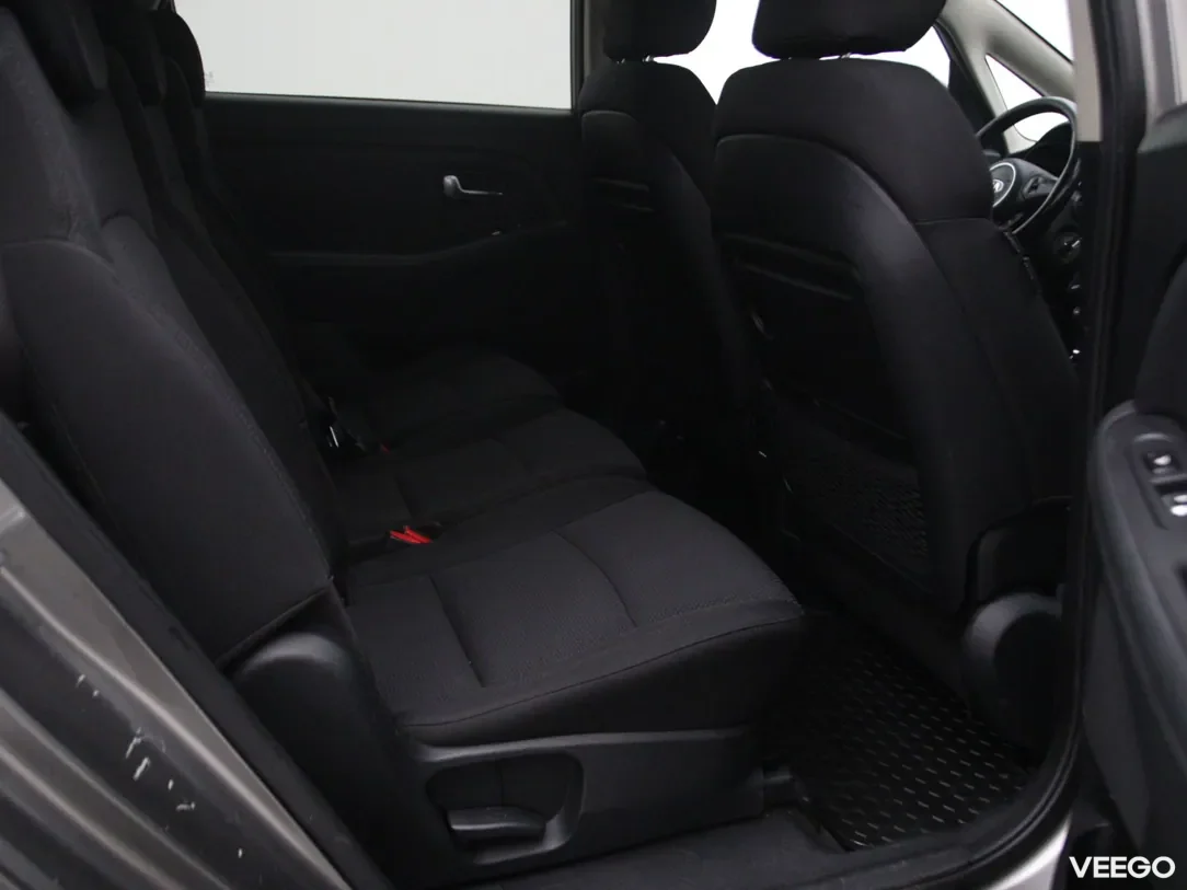 Kia Carens 1.7 104kW