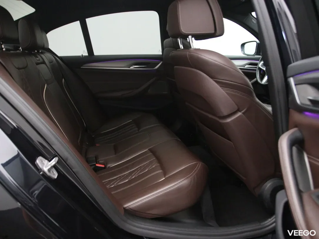 BMW 530 3 195kW