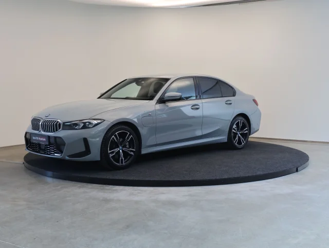 Image of BMW 330 e xDrive M-Sportpakett 215kW