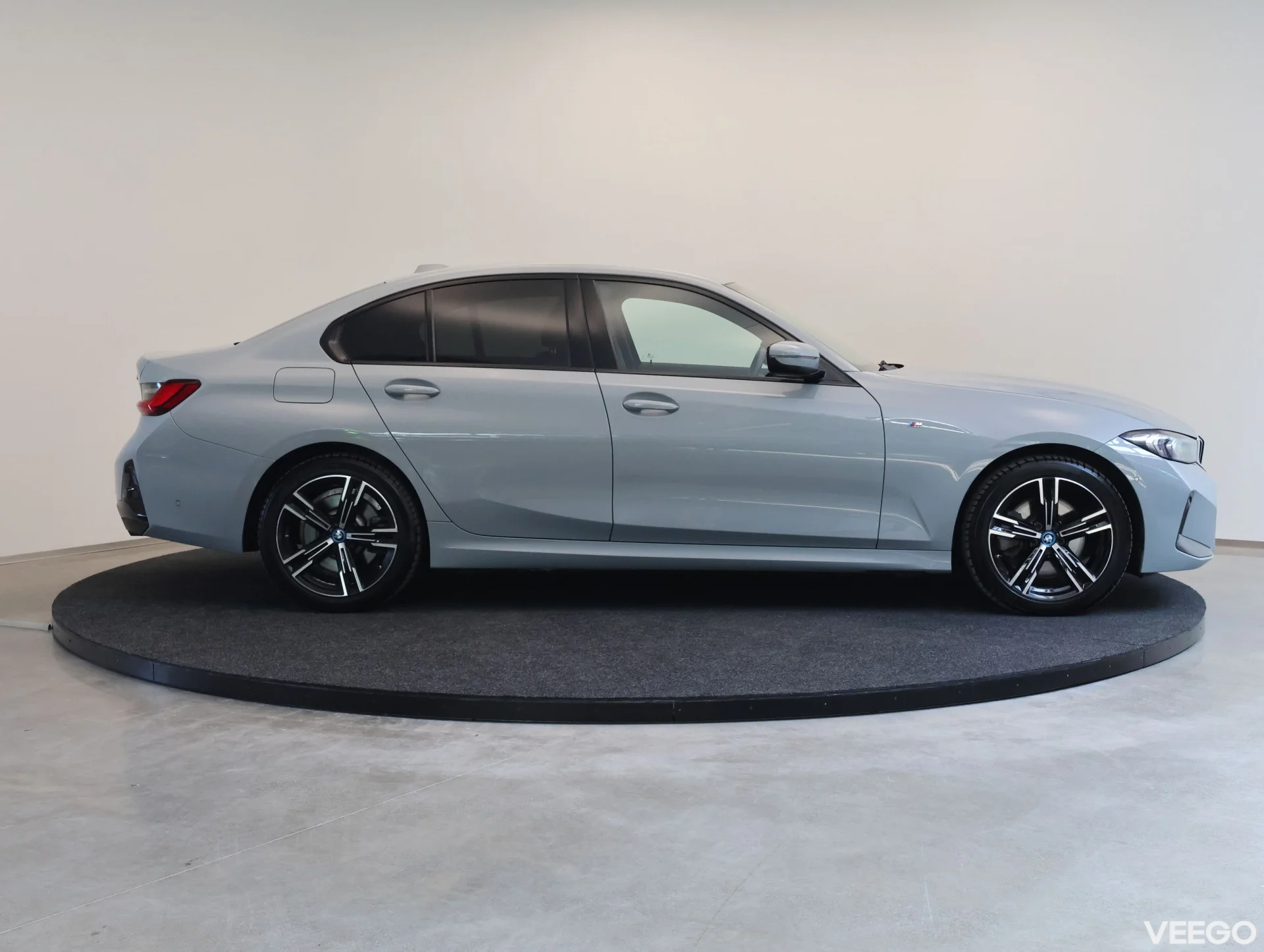 BMW 330 e xDrive M-Sportpakett 215kW