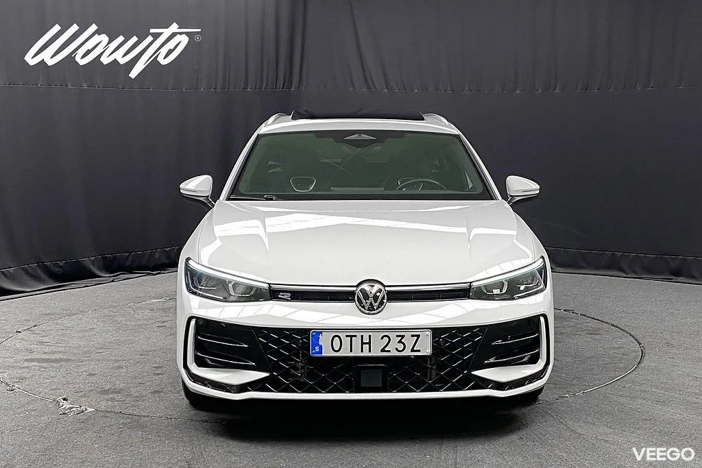 Volkswagen Passat eHybrid 1.5 TSI DSG 272HK R-Line/Pano/Moms 200kW