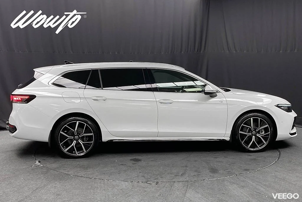 Volkswagen Passat eHybrid 1.5 TSI DSG 272HK R-Line/Pano/Moms 200kW