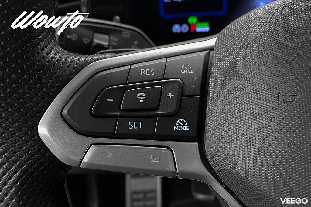 Volkswagen Passat eHybrid 1.5 TSI DSG 272HK R-Line/Pano/Moms 200kW