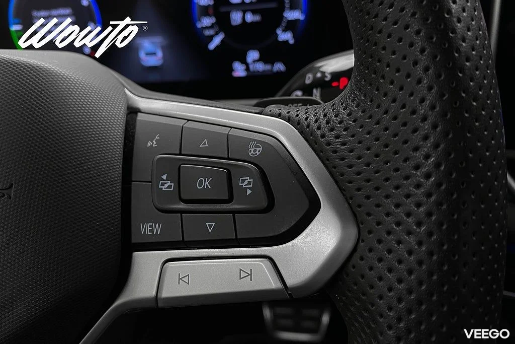 Volkswagen Passat eHybrid 1.5 TSI DSG 272HK R-Line/Pano/Moms 200kW