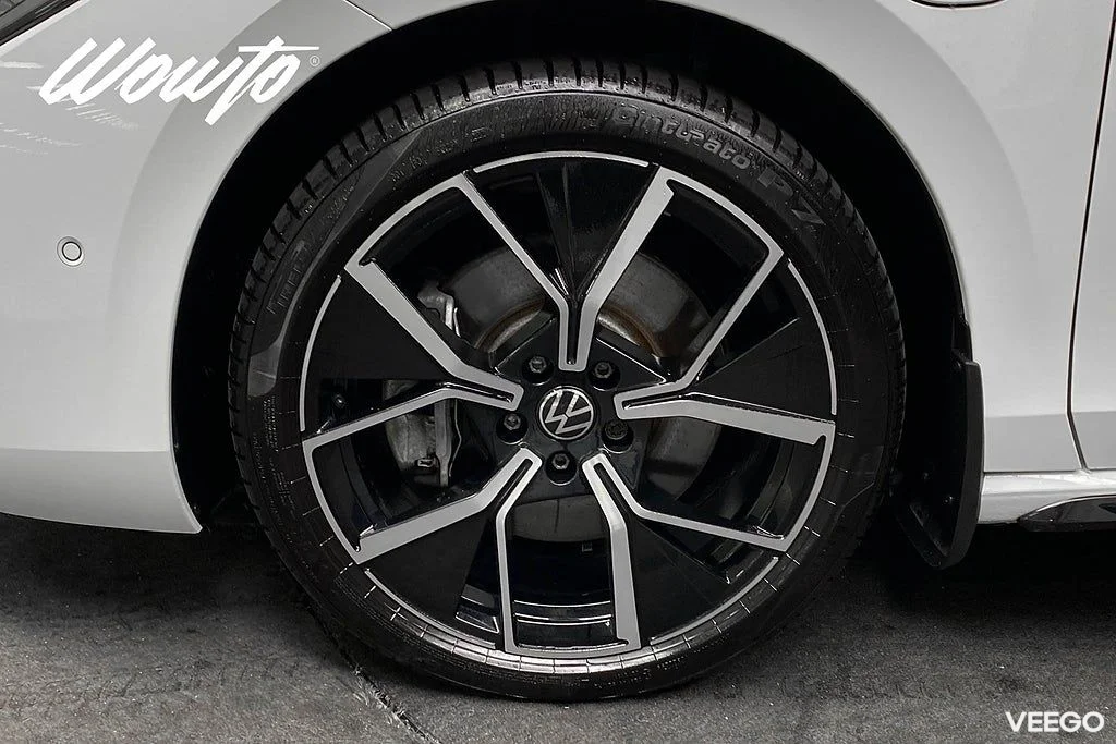 Volkswagen Passat eHybrid 1.5 TSI DSG 272HK R-Line/Pano/Moms 200kW