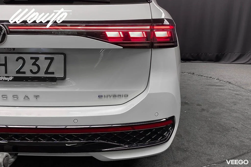 Volkswagen Passat eHybrid 1.5 TSI DSG 272HK R-Line/Pano/Moms 200kW