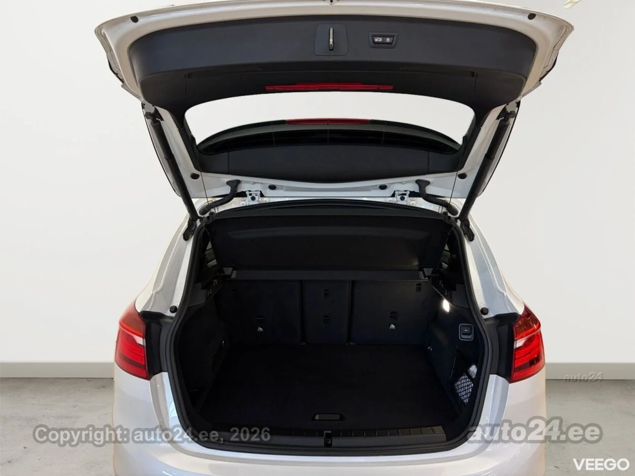BMW 225 i Active Tourer xDrive Luxury Line 2 170kW
