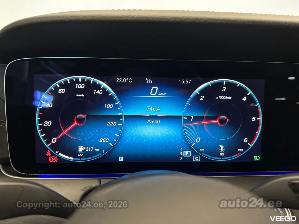 Mercedes-Benz E220 4matic AMG 2 143kW