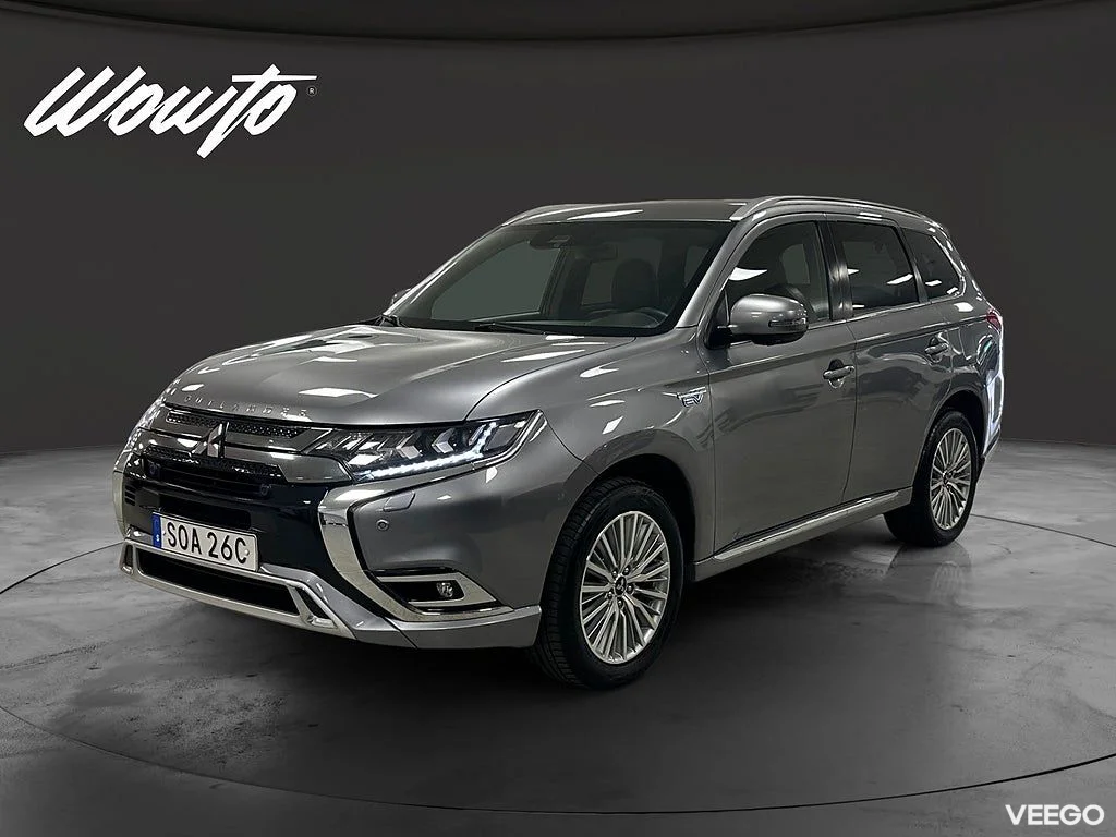 Mitsubishi Outlander PHEV AWD Business X / Skinn / 360 99kW