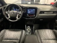 Mitsubishi Outlander PHEV AWD Business X / Skinn / 360 99kW thumbnail