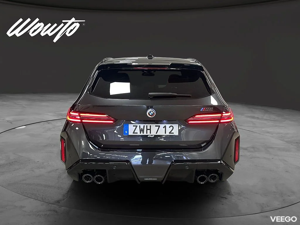BMW M5 Touring xDrive Steptronic 727hk /Panorama / B&W /Moms 535kW