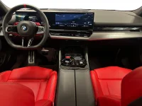 BMW M5 Touring xDrive Steptronic 727hk /Panorama / B&W /Moms 535kW thumbnail