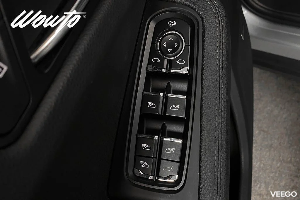 Porsche Macan PDK 265HK /Pano /18-Vägs /Moms /Se Spec 195kW