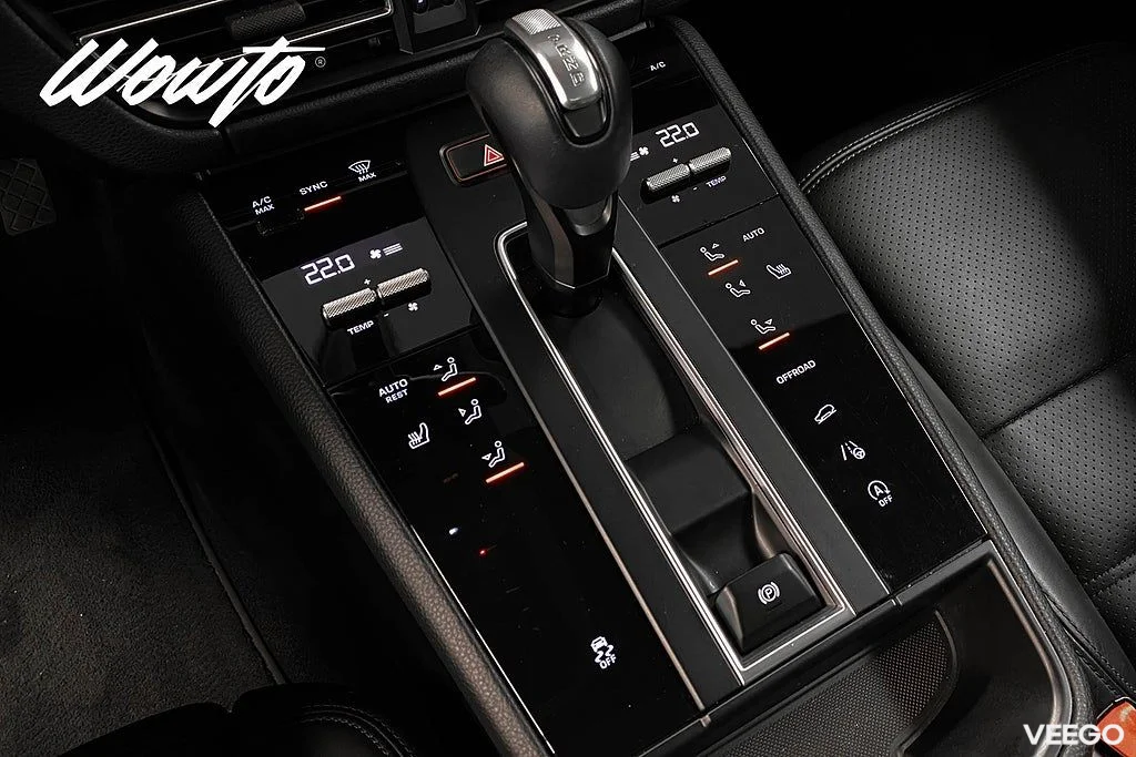 Porsche Macan PDK 265HK /Pano /18-Vägs /Moms /Se Spec 195kW