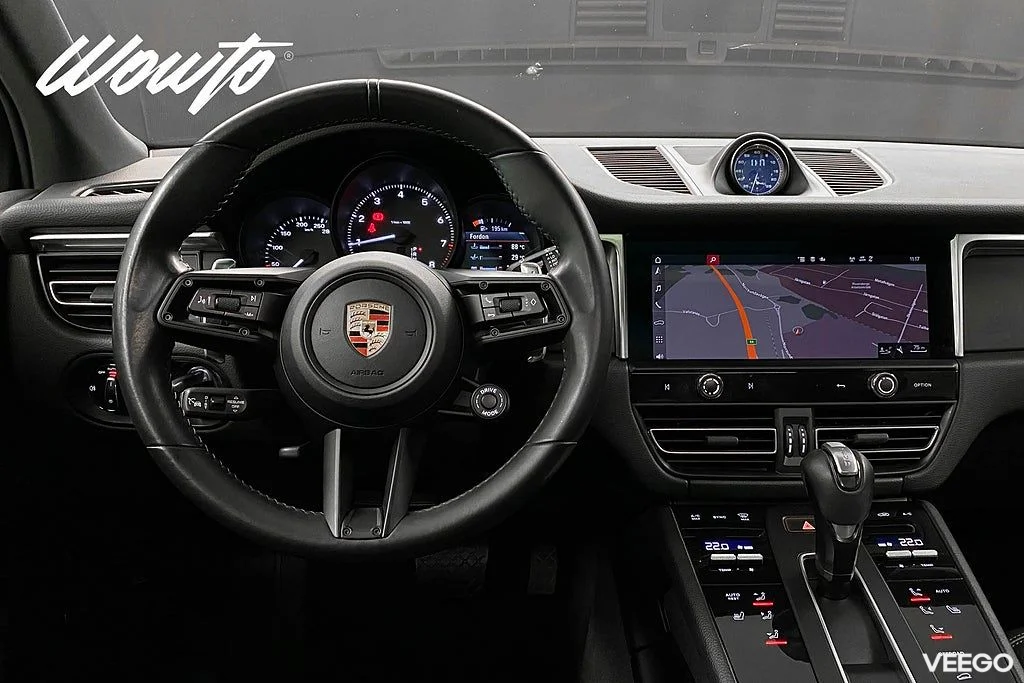 Porsche Macan PDK 265HK /Pano /18-Vägs /Moms /Se Spec 195kW