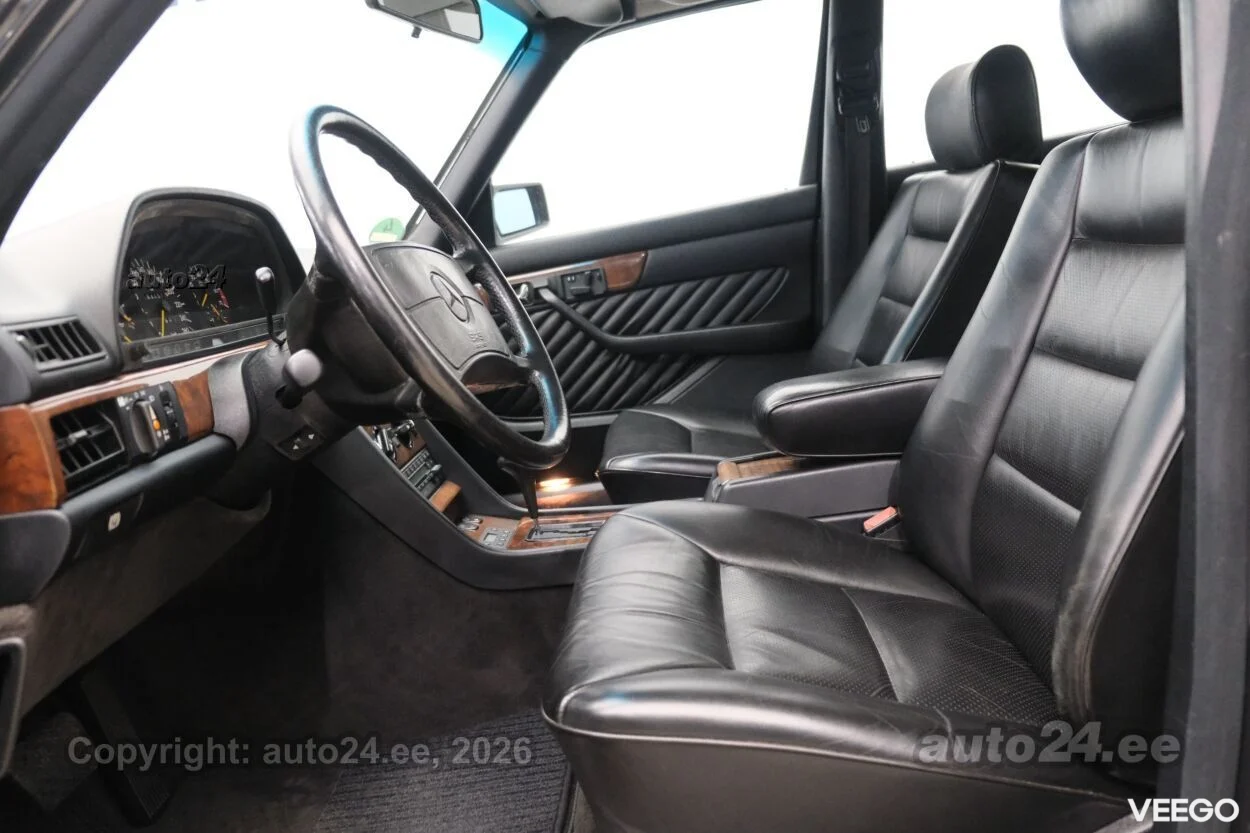 Mercedes-Benz S560 - 5.6 220kW