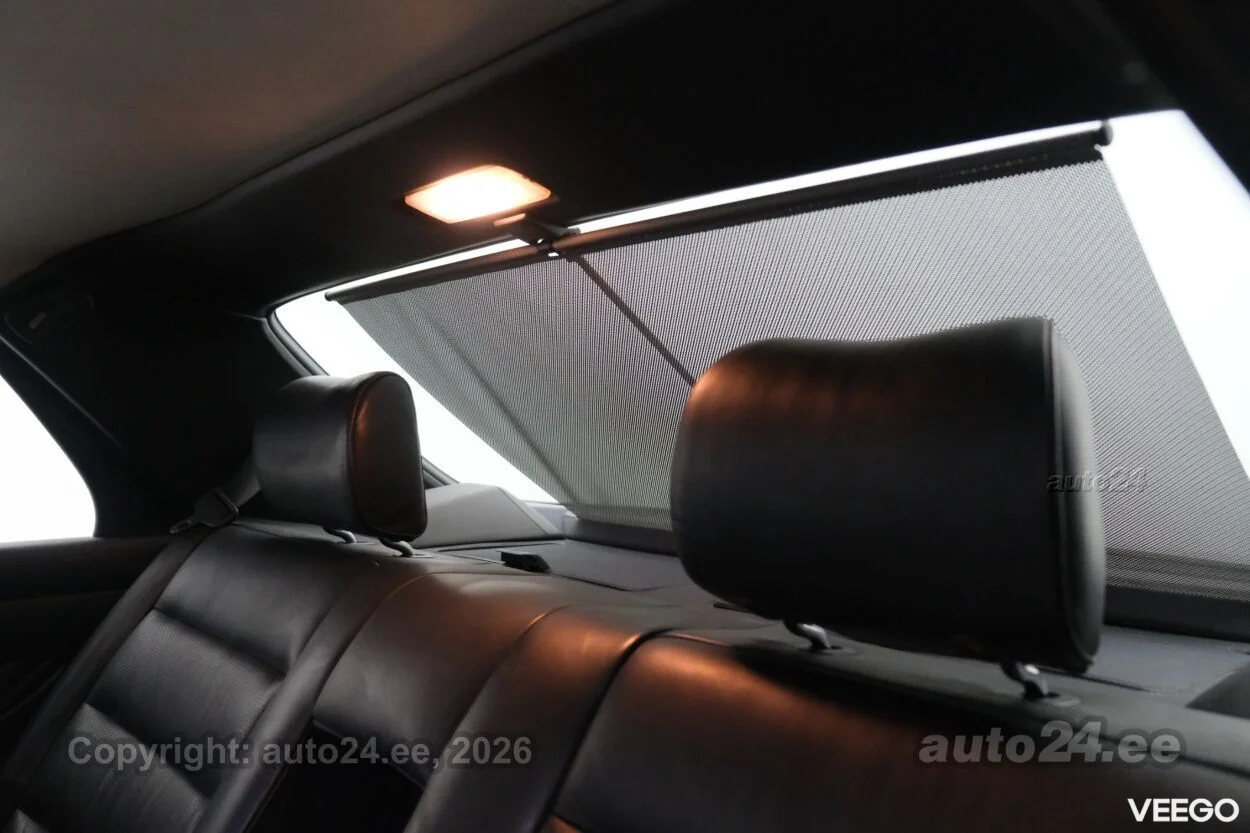 Mercedes-Benz S560 - 5.6 220kW