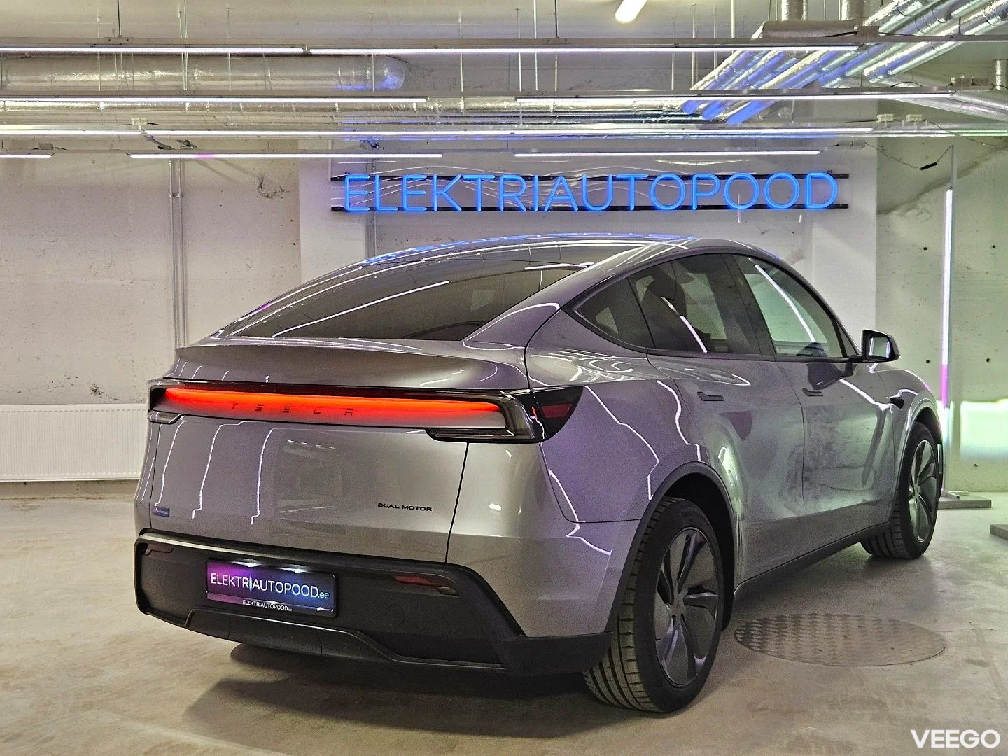Tesla Model Y Premium Long Range Dual Motor AWD 378kW