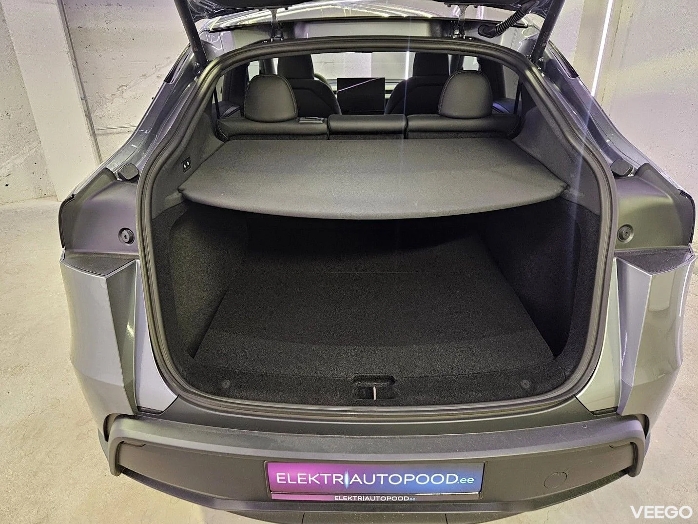 Tesla Model Y Premium Long Range Dual Motor AWD 378kW