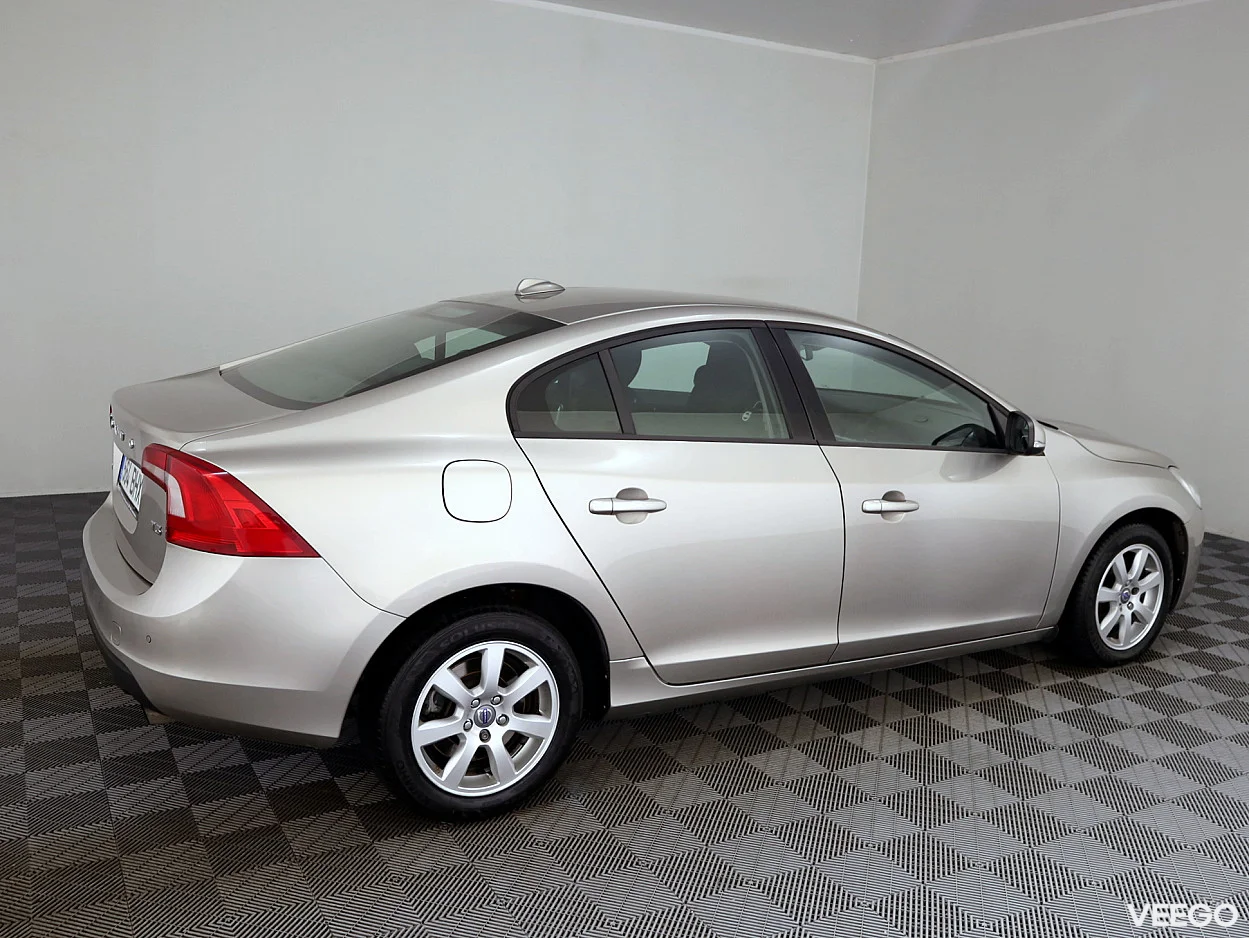 Volvo S60 1.6 110kW