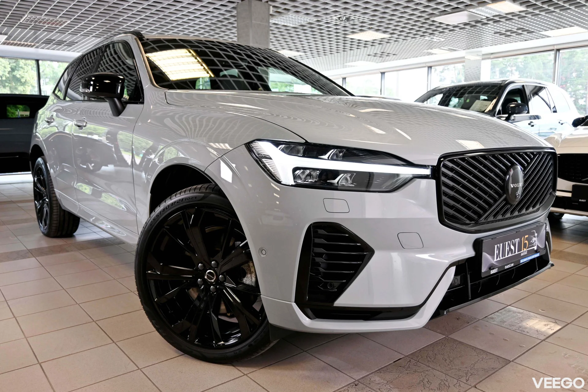 Volvo XC60 AWD T8 B&W ULTRA BLACK INTELLI FULL 2 335kW