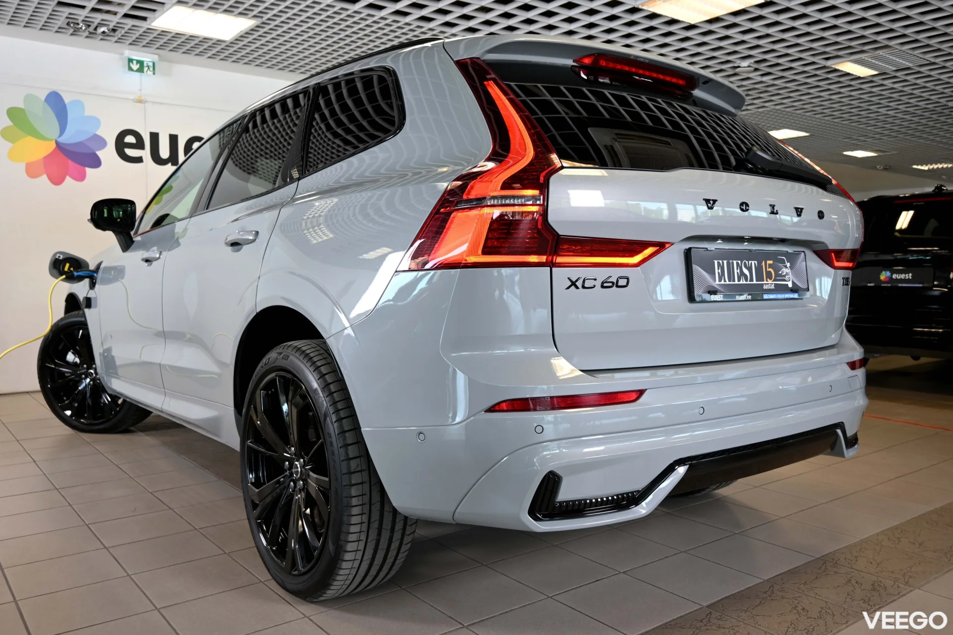 Volvo XC60 AWD T8 B&W ULTRA BLACK INTELLI FULL 2 335kW