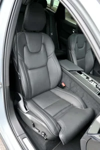 Volvo XC60 AWD T8 B&W ULTRA BLACK INTELLI FULL 2 335kW thumbnail
