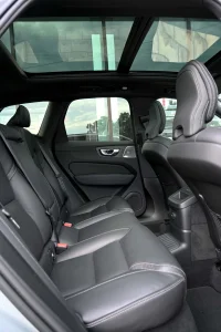 Volvo XC60 AWD T8 B&W ULTRA BLACK INTELLI FULL 2 335kW thumbnail