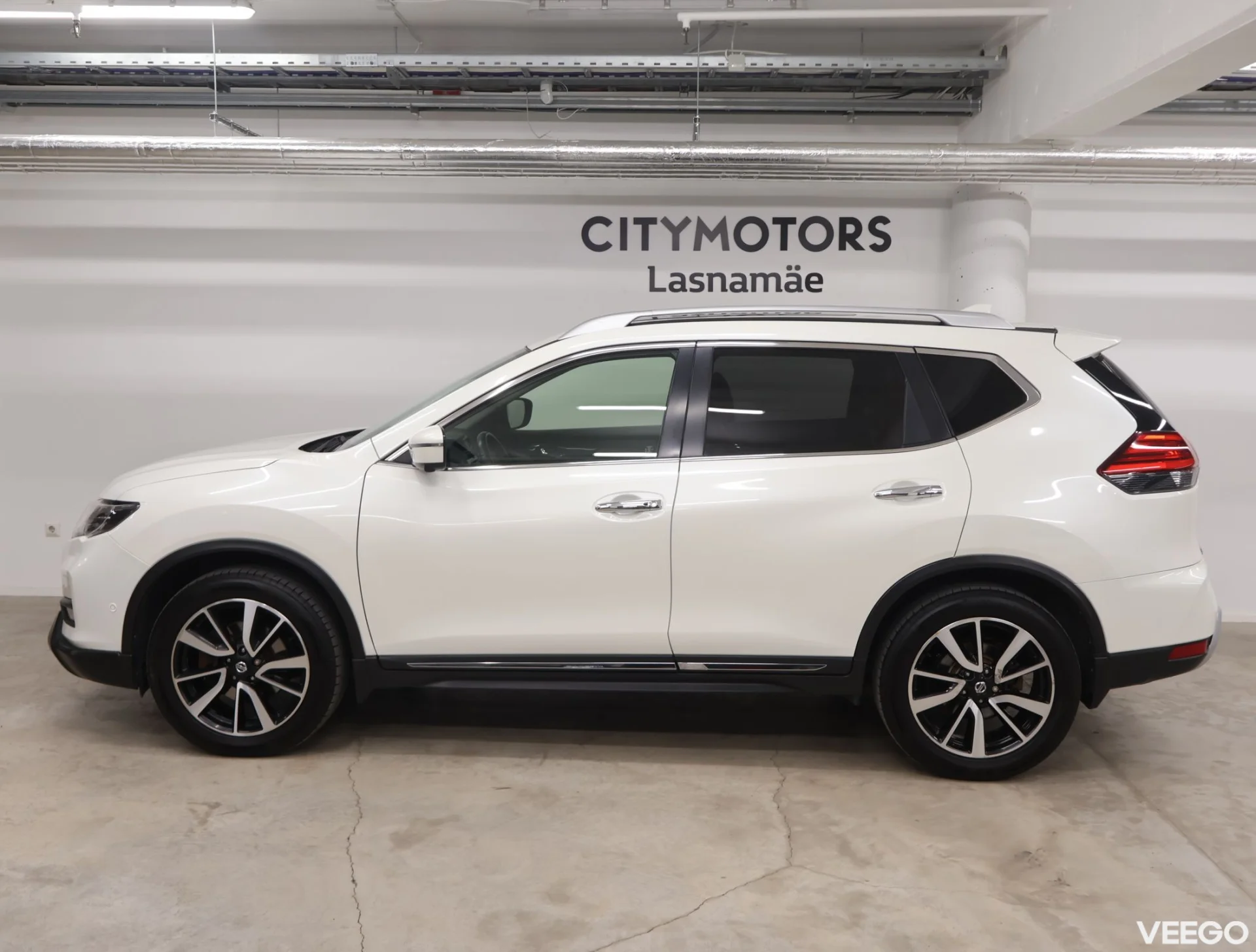 Nissan X-Trail Tekna Moonroof 1.6 96kW